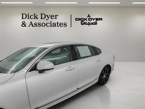 2022 Volvo S90 B6 Inscription