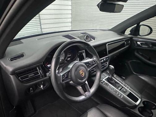2021 Porsche Macan S