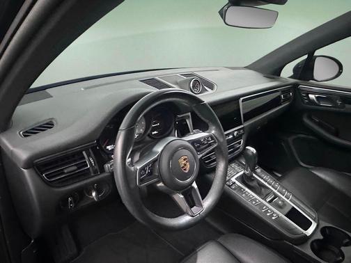 2021 Porsche Macan S