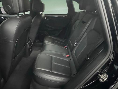 2021 Porsche Macan S