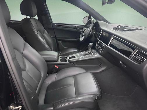2021 Porsche Macan S