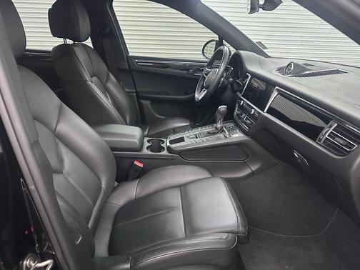 2021 Porsche Macan S