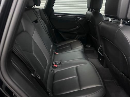 2021 Porsche Macan S