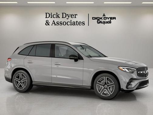 MANUFAKTUR Alpine Grey 2025 Mercedes-Benz GLC 300