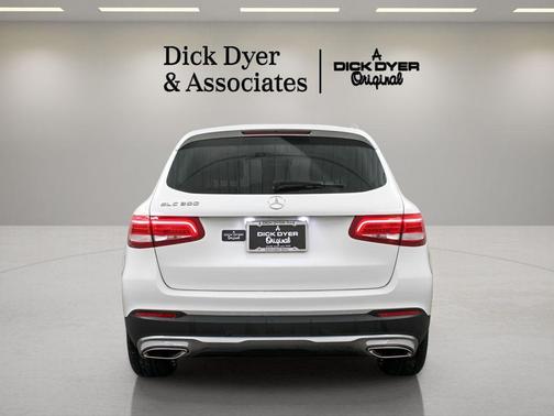 Polar White 2019 Mercedes-Benz GLC 300 Base
