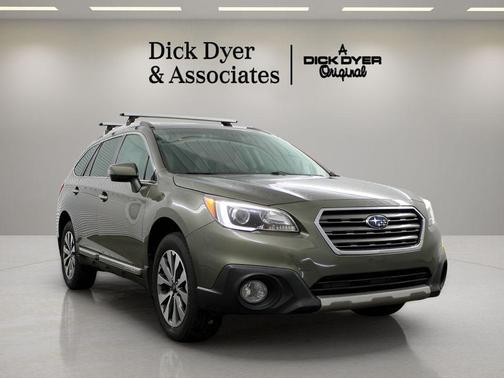 Wilderness Green Metallic 2017 Subaru Outback 3.6R Touring
