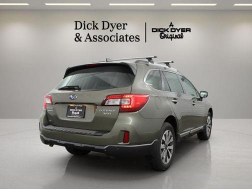 Wilderness Green Metallic 2017 Subaru Outback 3.6R Touring