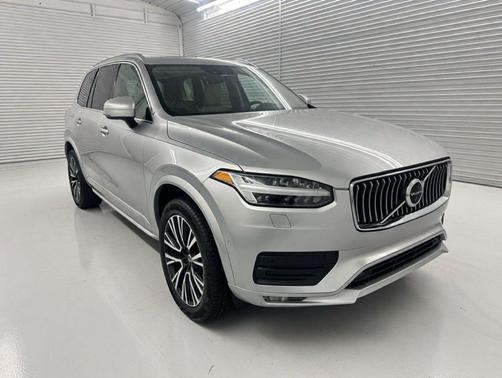 2022 Volvo XC90 T6 Momentum 6 Passenger
