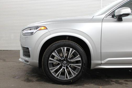 2022 Volvo XC90 T6 Momentum 6 Passenger