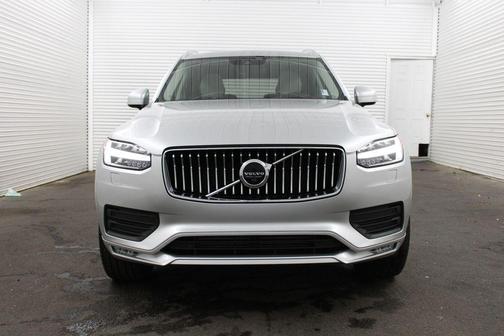 2022 Volvo XC90 T6 Momentum 6 Passenger