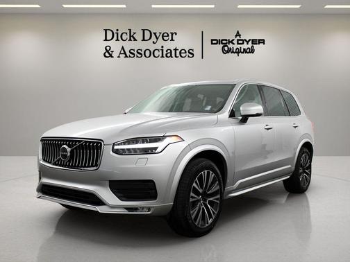 2022 Volvo XC90 T6 Momentum 6 Passenger
