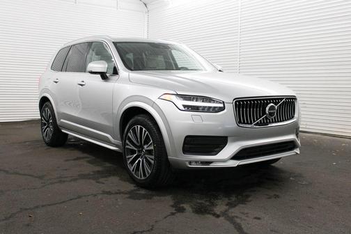 2022 Volvo XC90 T6 Momentum 6 Passenger