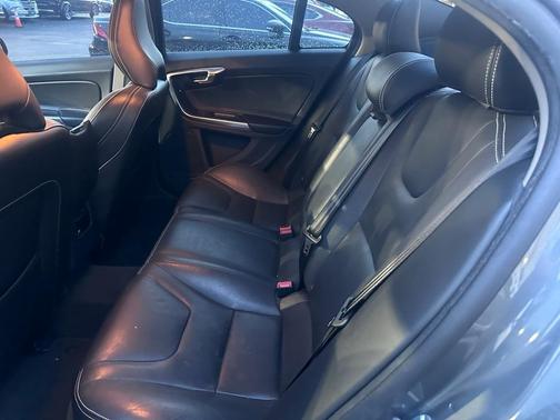 2017 Volvo S60 T5 Dynamic