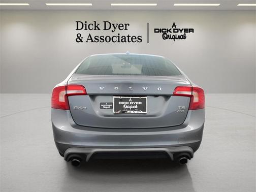 2017 Volvo S60 T5 Dynamic