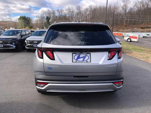 Shimmering Silver 2026 Hyundai TUCSON Hybrid SEL
