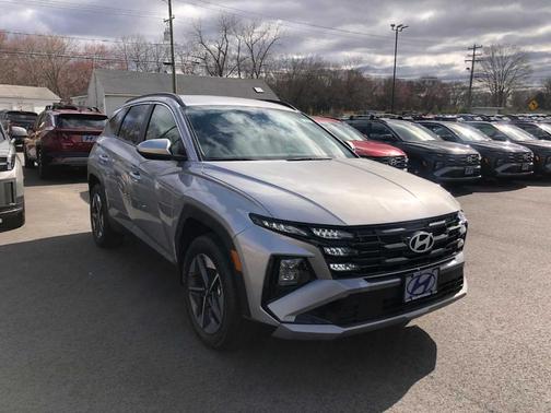 Shimmering Silver 2026 Hyundai TUCSON Hybrid SEL