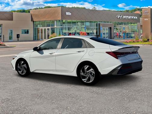 2025 Hyundai ELANTRA HEV SEL Sport