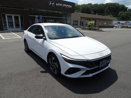 2025 Hyundai ELANTRA HEV SEL Sport