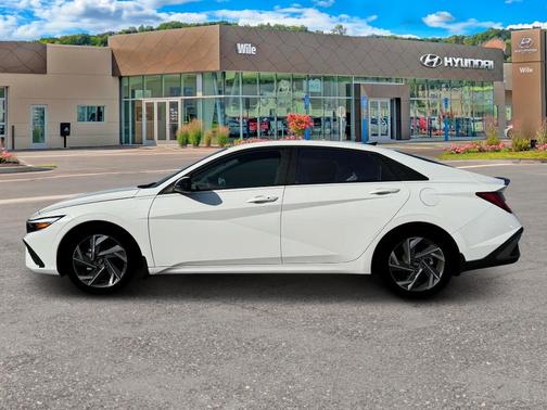 2025 Hyundai ELANTRA HEV SEL Sport