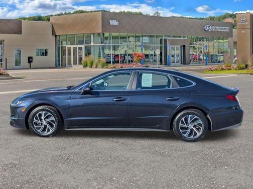 2022 Hyundai SONATA Hybrid Blue