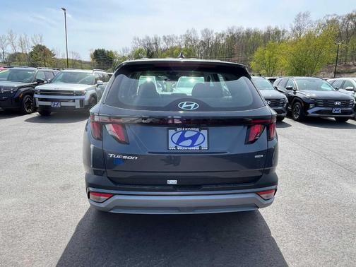 Gray 2026 Hyundai TUCSON SE