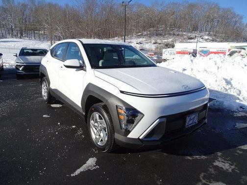 2026 Hyundai KONA SE