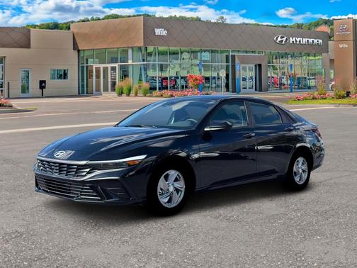 2026 Hyundai ELANTRA SE