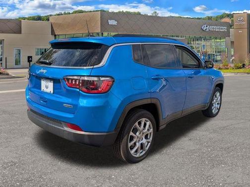 2022 Jeep Compass Latitude Lux