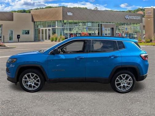 2022 Jeep Compass Latitude Lux