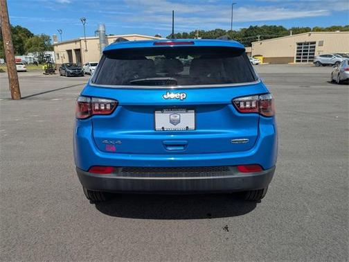 2022 Jeep Compass Latitude Lux