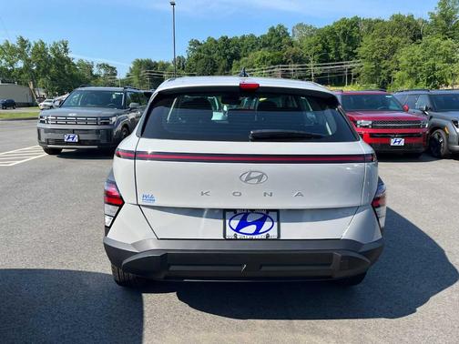 Cyber Gray Metallic 2026 Hyundai KONA SE