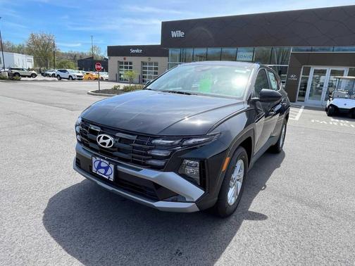 Phantom Black 2026 Hyundai TUCSON SE