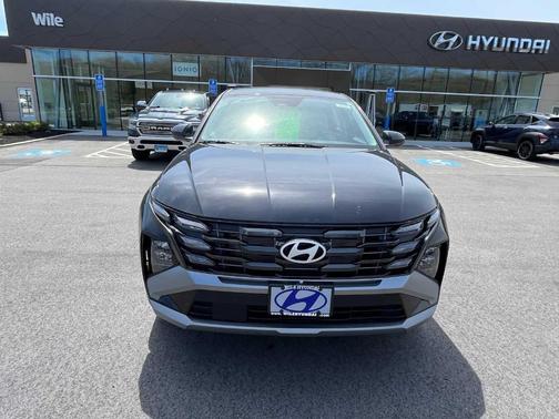 Phantom Black 2026 Hyundai TUCSON SE