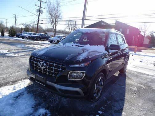 Onyx Black 2026 Hyundai VENUE SEL