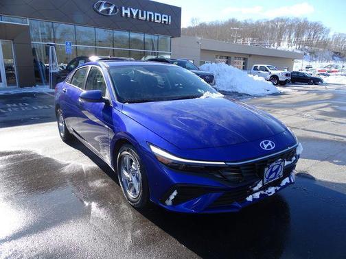 2026 Hyundai ELANTRA SE