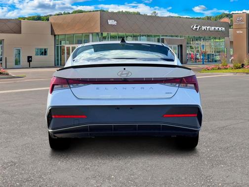 2025 Hyundai ELANTRA HEV SEL Sport