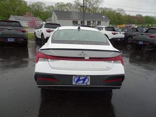 2025 Hyundai ELANTRA HEV SEL Sport