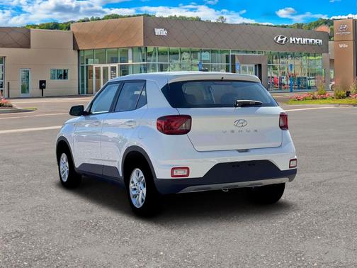 2026 Hyundai VENUE SE