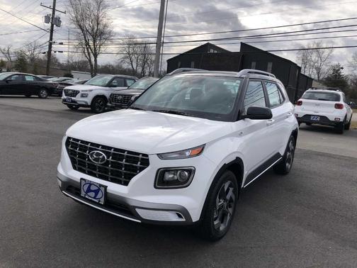 2026 Hyundai VENUE SEL