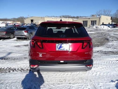 2026 Hyundai TUCSON SE