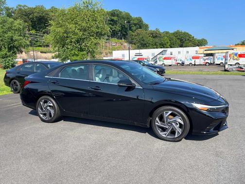 Black 2026 Hyundai ELANTRA Limited