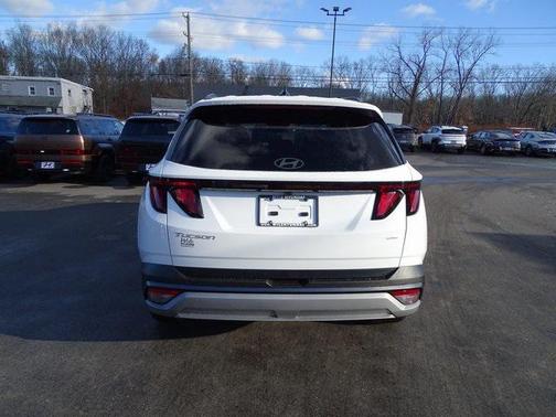 2026 Hyundai TUCSON SEL