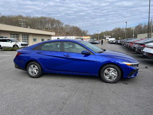 Intense Blue 2026 Hyundai ELANTRA SE
