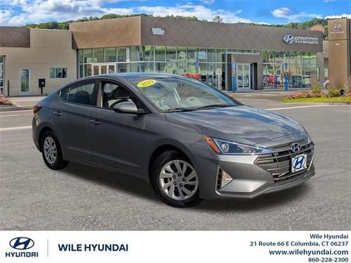 2019 Hyundai ELANTRA SE