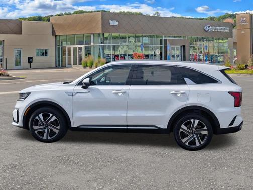 Snow White Pearl 2023 Kia Sorento Hybrid EX