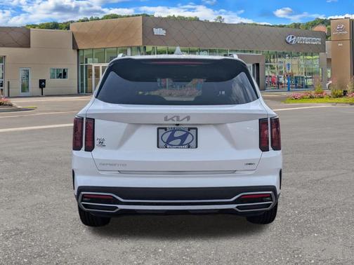 Snow White Pearl 2023 Kia Sorento Hybrid EX