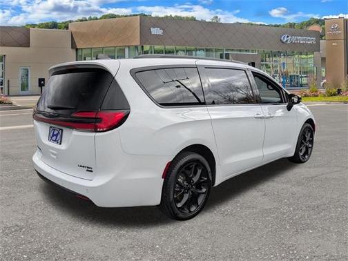 2023 Chrysler Pacifica Limited