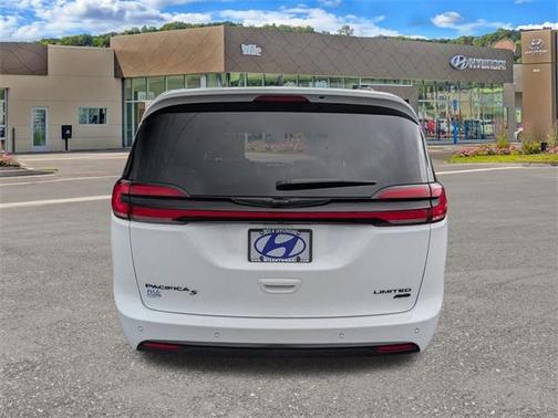2023 Chrysler Pacifica Limited