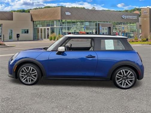 2025 MINI Hardtop 