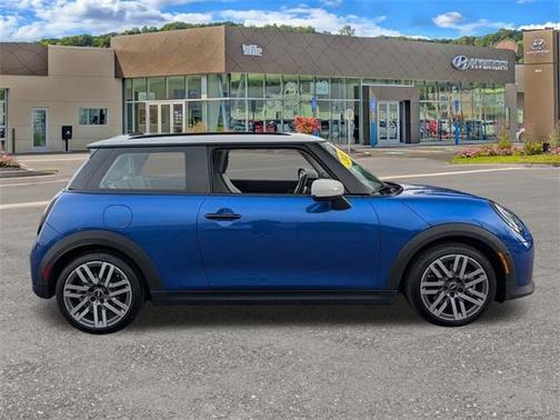 2025 MINI Hardtop 